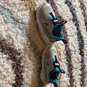 Nike Kids Sneakers - Gray and Teal